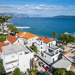 Terrace *