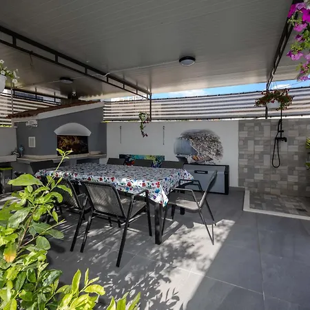 Terrace *