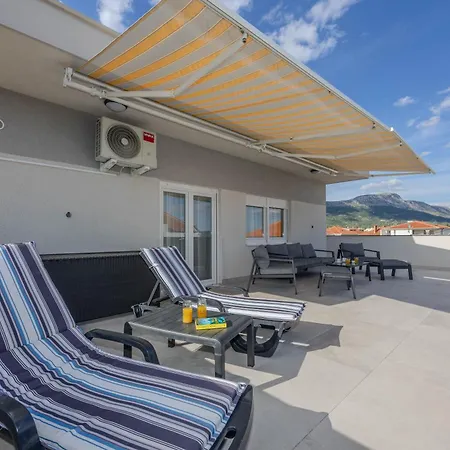 Apartment Terrace Kastela