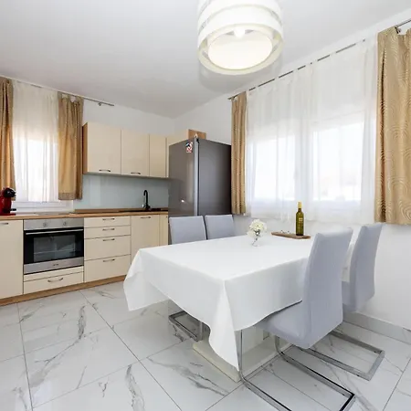 Terrace Apartment Kastela