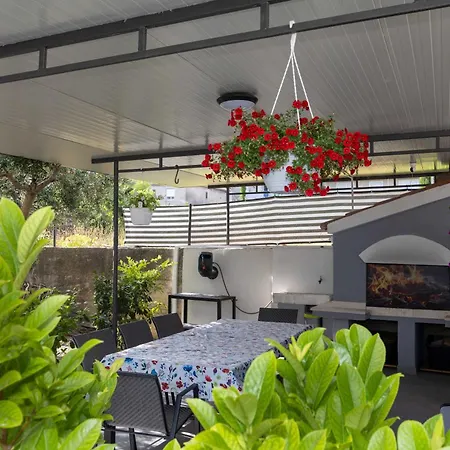 Apartment Terrace *