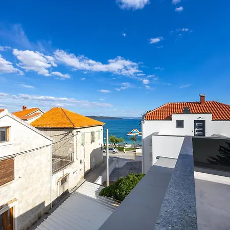Terrace Apartment Kastela