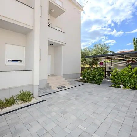 Apartment Terrace Kastela