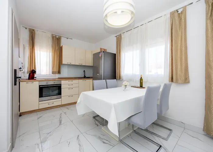 Terrace Apartment Kastela