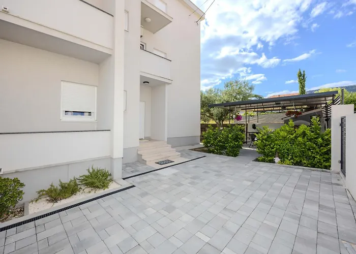 Apartment Terrace Kastela