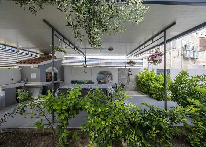 Terrace Apartment Kastela